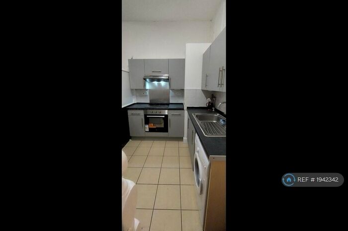 1 Bedroom Flat To Rent In Hornsey Road, London, N19