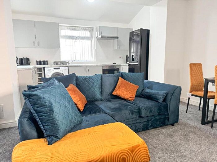 5 Bedroom Detached House To Rent In Southfield Road, Middlesbrough, TS1