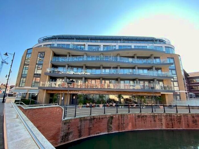 2 Bedroom Flat To Rent In Bridge Avenue, Maidenhead, SL6