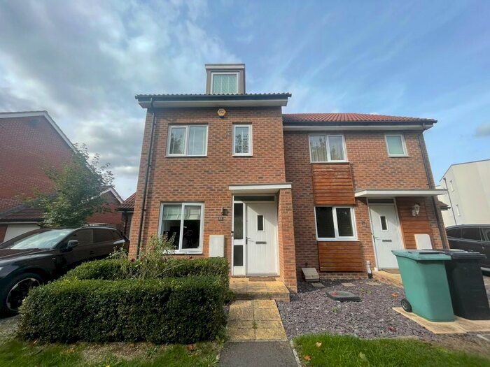 3 Bedroom House To Rent In Marnel Park, RG24