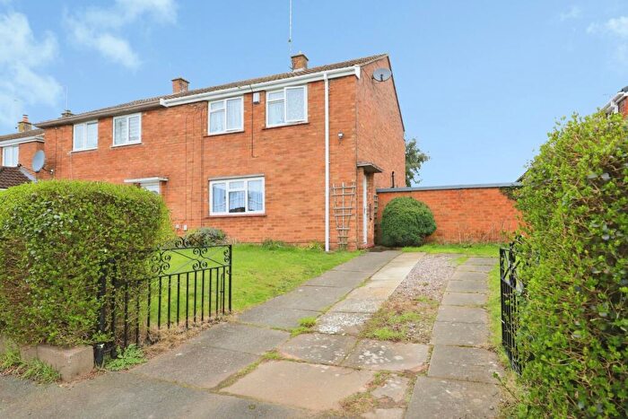 3 Bedroom Semi Detached House For Sale In Chesshire Avenue, Stourport-on-Severn, Worcestershire, DY13