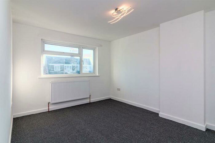 3 Bedroom Property To Rent In Darlton Drive, Arnold, Nottingham, NG5