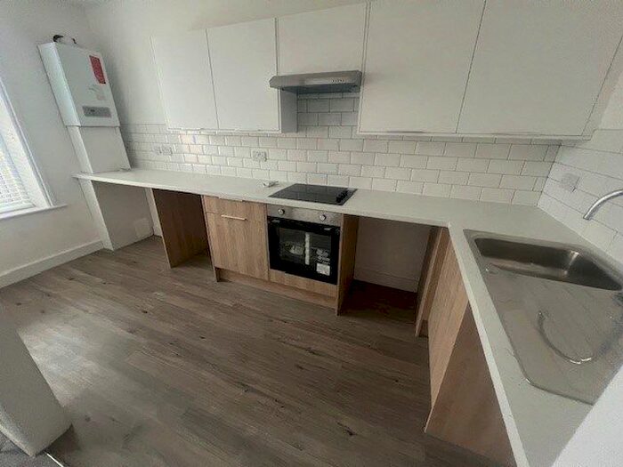 1 Bedroom Flat To Rent In Old Christchurch Road, Bournemouth, BH1