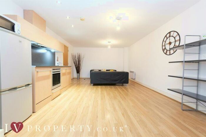 1 Bedroom Apartment To Rent In Islington Gates, Fleet Street, B3