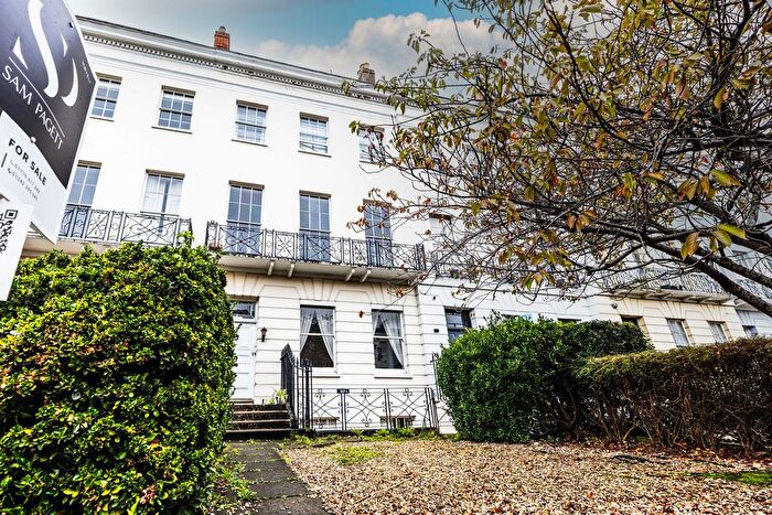 1 Bedroom Flat For Sale In Evesham Road, Cheltenham, GL52