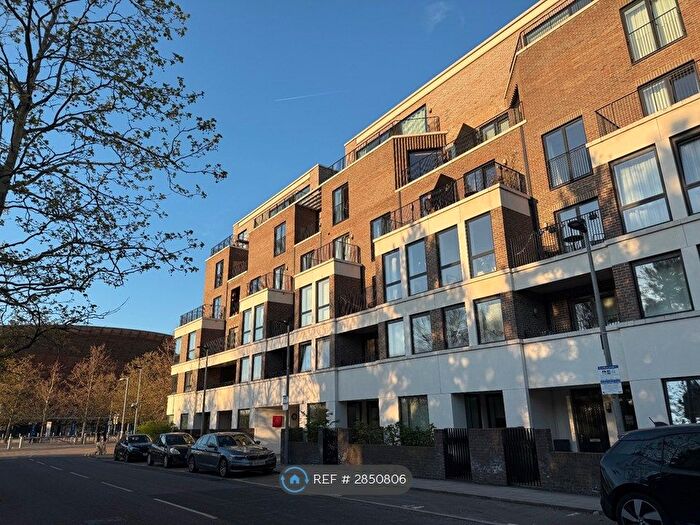 4 Bedroom Maisonette To Rent In Park View Mansions, London, E20