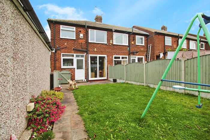 3 Bedroom Semi-Detached House To Rent In Springfield Avenue, Morley, Leeds, West Yorkshire, LS27