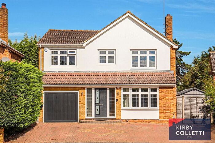 5 Bedroom Detached House For Sale In Roselands Avenue, Hoddesdon, Hoddesdon, Hertfordshire, EN11