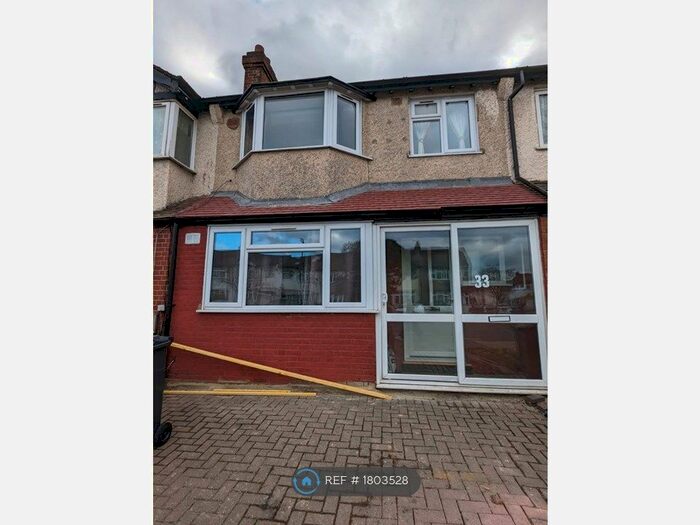 4 Bedroom Terraced House To Rent In Streatham Vale, London, SW16