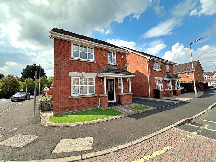 4 Bedroom Detached House To Rent In Batchelor Close, Stourbridge, DY8