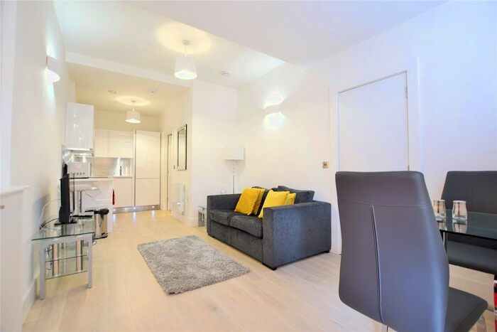 1 Bedroom Flat To Rent In Kings Road, Reading, Berkshire, RG1