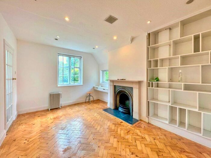2 Bedroom Flat To Rent In Addison Way, London, NW11