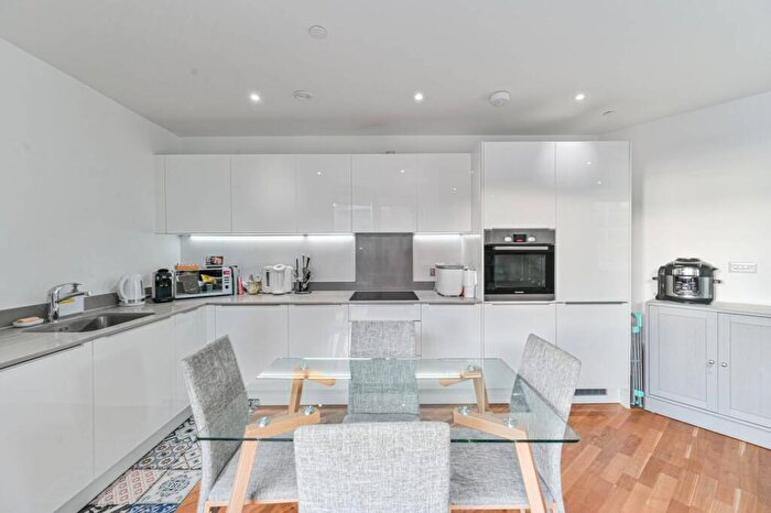 2 Bedroom Flat For Sale In Brouard Court, Bromley, Bromley, BR2
