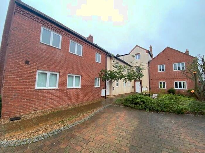 2 Bedroom Flat To Rent In Ivy Grange, Bilton, Rugby, CV22