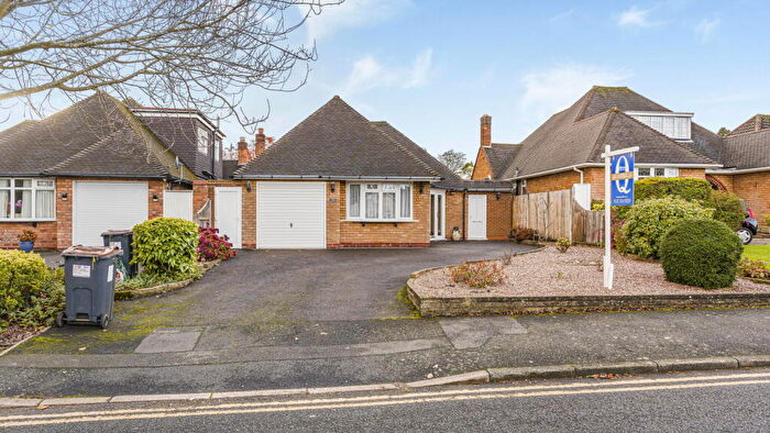 2 Bedroom Detached Bungalow For Sale In Irnham Road, Four Oaks, B74