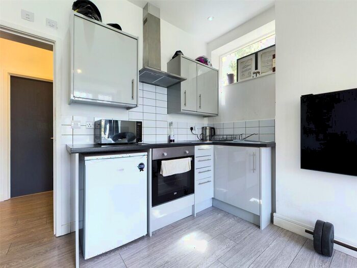 1 Bedroom Apartment To Rent In Harrington Villas, Flat, BN1