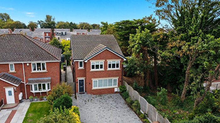 5 Bedroom Detached House For Sale In Vivian Drive, Southport, PR8