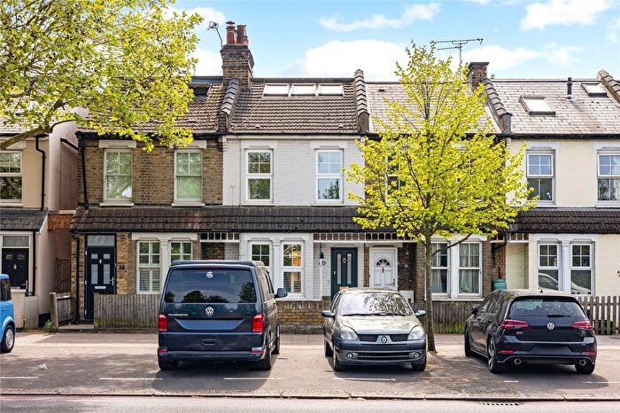3 Bedroom Terraced House For Sale In Chertsey Road, Twickenham, TW1