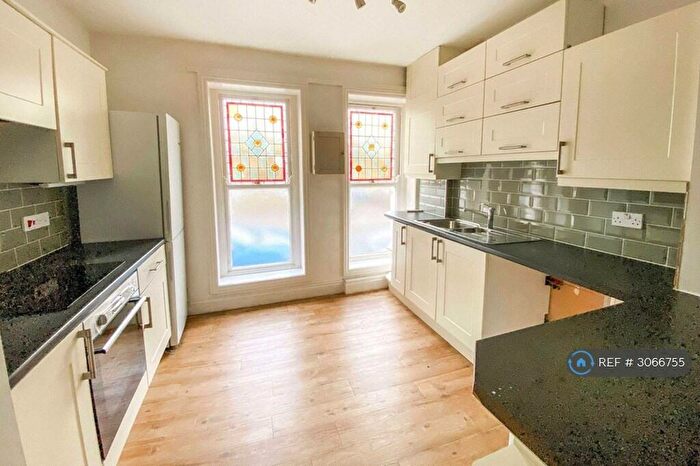 2 Bedroom Flat To Rent In Nelson Gardens, Plymouth, PL1