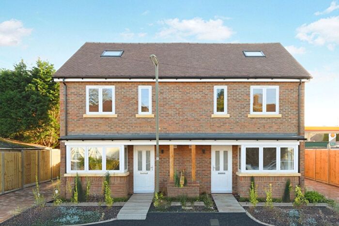 3 Bedroom Semi-detached House For Sale In Wimborne Avenue, Redhill, Surrey, RH1