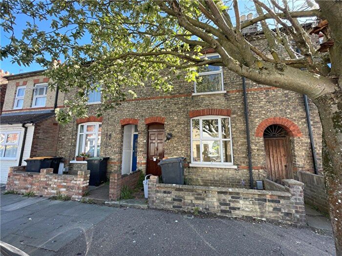 3 Bedroom Terraced House For Sale In Bower Street, Bedford, MK40