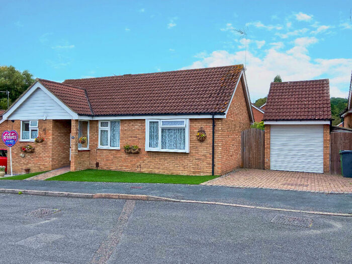 3 Bedroom Bungalow To Rent In Osborne Close, Frimley, GU16