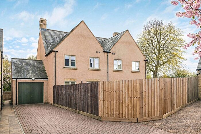 4 Bedroom Semi-Detached House For Sale In Cirencester Road, Tetbury, Gloucestershire, GL8