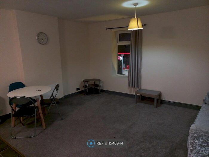 1 Bedroom Flat To Rent In Wigan Road, Leigh, WN7