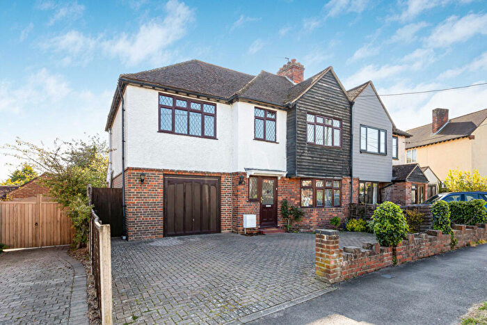 4 Bedroom Semi-Detached House For Sale In Haydon Road, Didcot, OX11