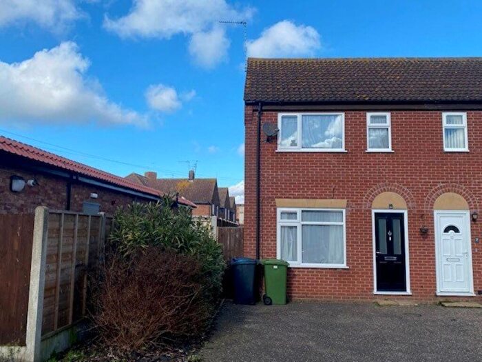 2 Bedroom Semi-Detached House To Rent In Lower Cliff Road, Gorleston, NR31