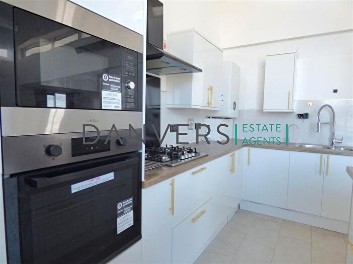 1 Bedroom Flat To Rent In Watkin Road, Leicester, LE2