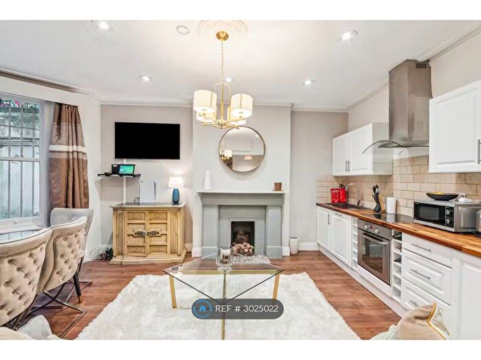 2 Bedroom Flat To Rent In Lower Ground, London, SW5