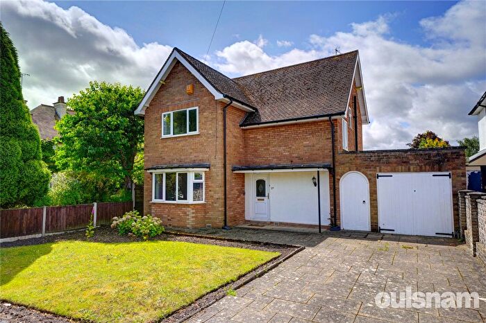 3 Bedroom Detached House For Sale In Alexander Avenue, Droitwich, Worcestershire, WR9