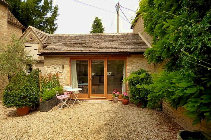 1 Bedroom Studio To Rent In Sherborne Street, Lechlade, GL7