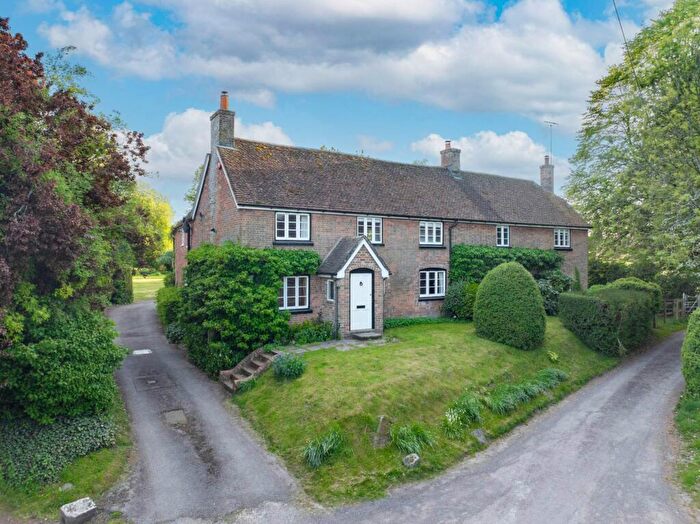 6 Bedroom Detached House To Rent In Hollow Lane, Marlborough, SN8