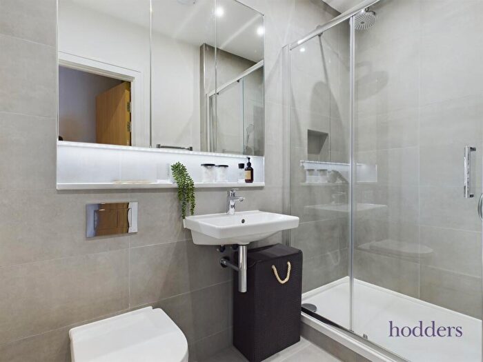 1 Bedroom Apartment To Rent In Surrey, KT16