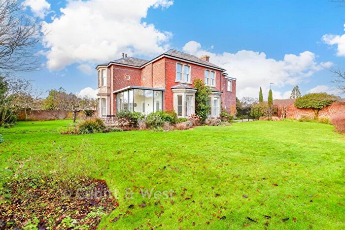 5 Bedroom Detached House For Sale In New Brighton Road, Emsworth, Hampshire, PO10