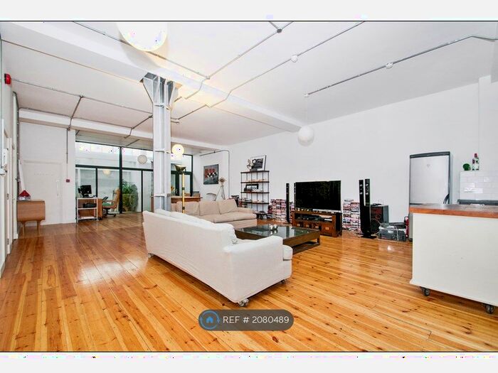 2 Bedroom Flat To Rent In Mallow Street, London, EC1Y