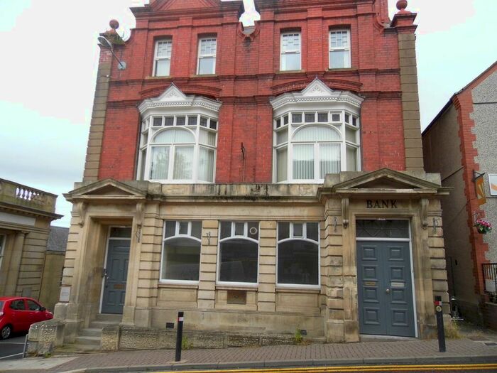 2 Bedroom Flat To Rent In High Street, St Asaph, LL17