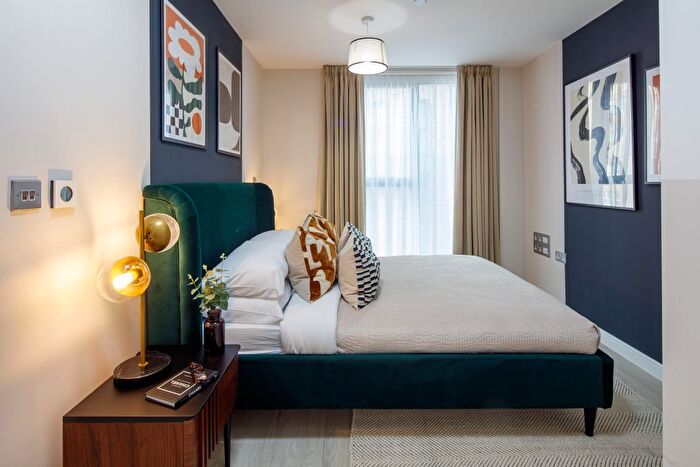 1 Bedroom Flat To Rent In Rookery Way, London, NW9