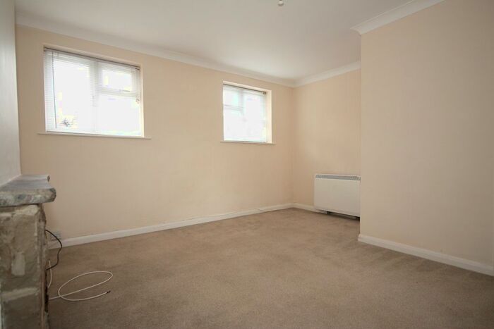 2 Bedroom Flat To Rent In St. Johns Road, St. Johns, Woking GU21