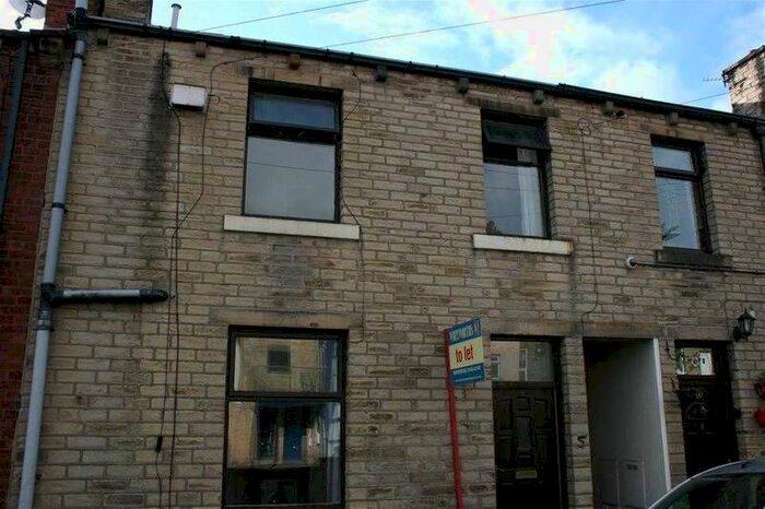 2 Bedroom Terraced House To Rent In Schofield Lane, Moldgreen, Huddersfied, HD5