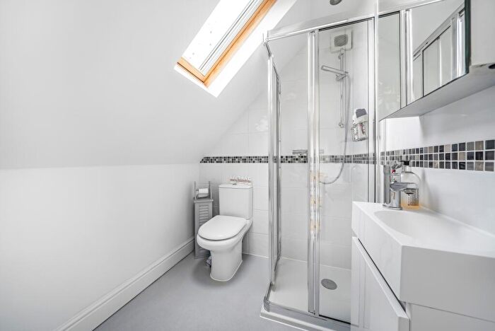 4 Bedroom Semi-Detached House To Rent In Layhams Road West Wickham, BR4