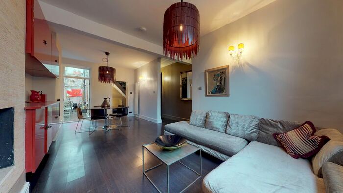 3 Bedroom Flat To Rent In Derbyshire Street, Bethnal Green South, E2