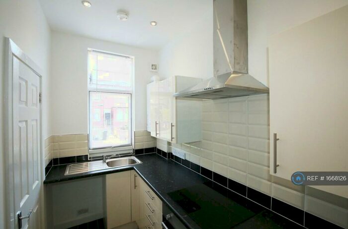 3 Bedroom Terraced House To Rent In Raincliffe Street, Leeds, LS9