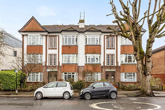 2 Bedroom Flat For Sale In Somerhill Road, Hove, BN3
