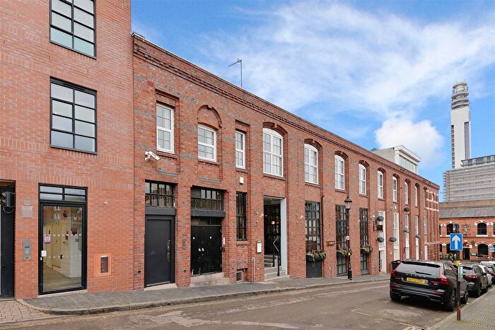 2 Bedroom Flat To Rent In James Street, Birmingham, B3