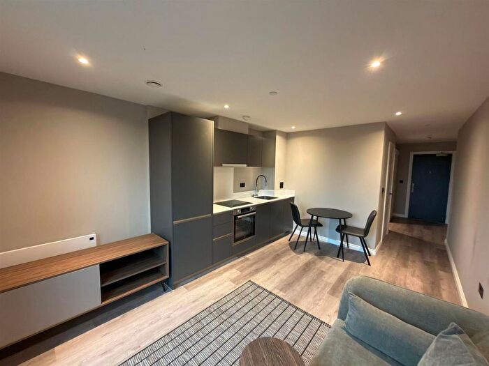 1 Bedroom Flat To Rent In Springwell Gardens, Whitehall Road, Leeds City Centre, LS12