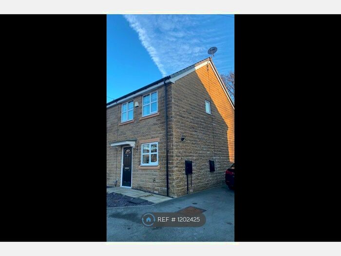 2 Bedroom Semi-Detached House To Rent In Martin Bell Way, Shipley BD18