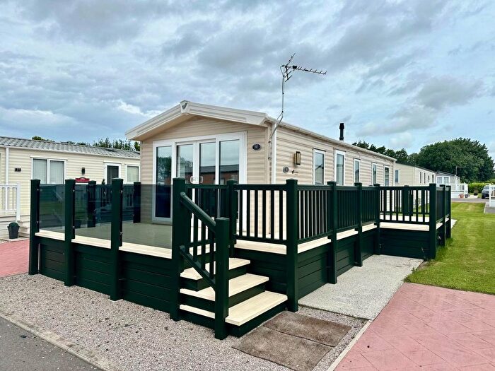 3 Bedroom Park Home For Sale In Southport New Rd Banks, Southport, PR9